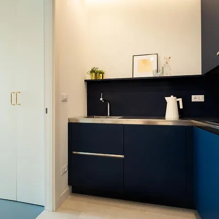 Realkasa Gallery Blue * בולוניה